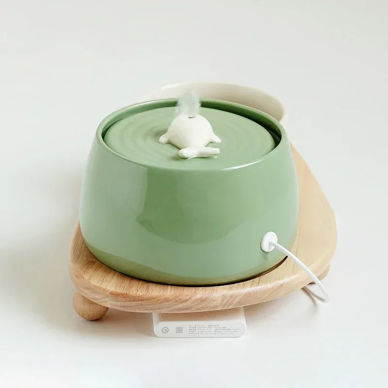 Fontaine à Eau en Céramique pour Chat — 1.3L, Filtration Automatique & USB